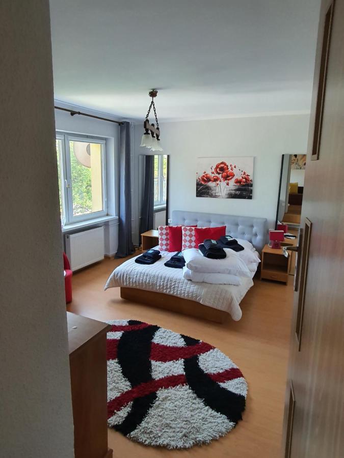 Dom Goscinny Marta - Pokoje, Apartamenty, Domki Krynica Morska Buitenkant foto